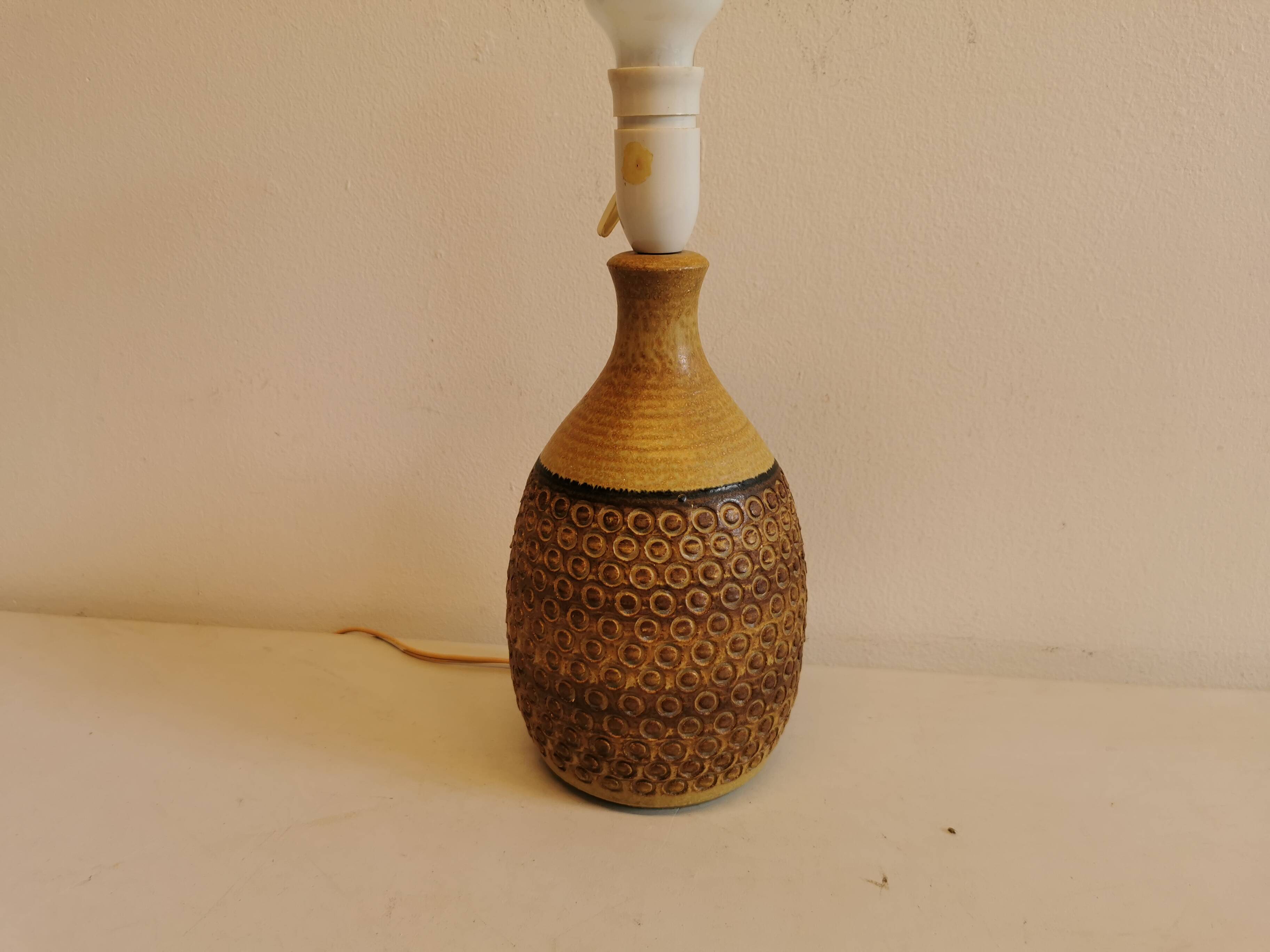 Ceramic table lamp from Danish company Søholm. Designed by Svend Hermansen (SH)