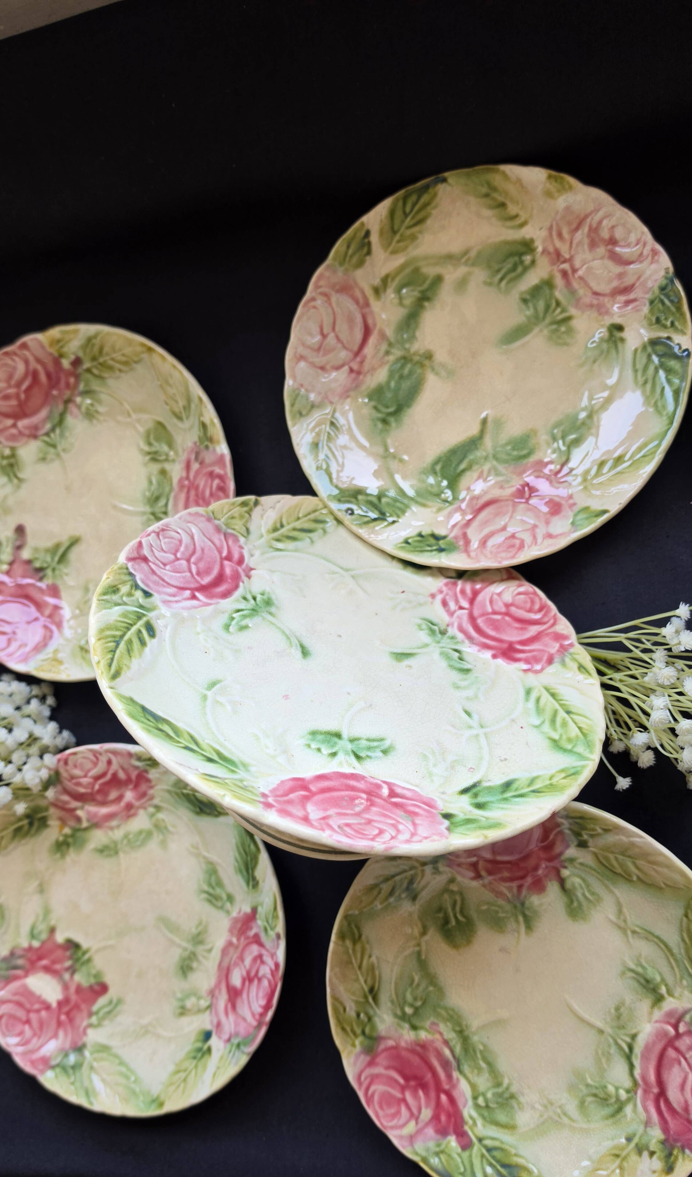 Exclusive antique dessert service in faience/terracotta with slip from 1900.
