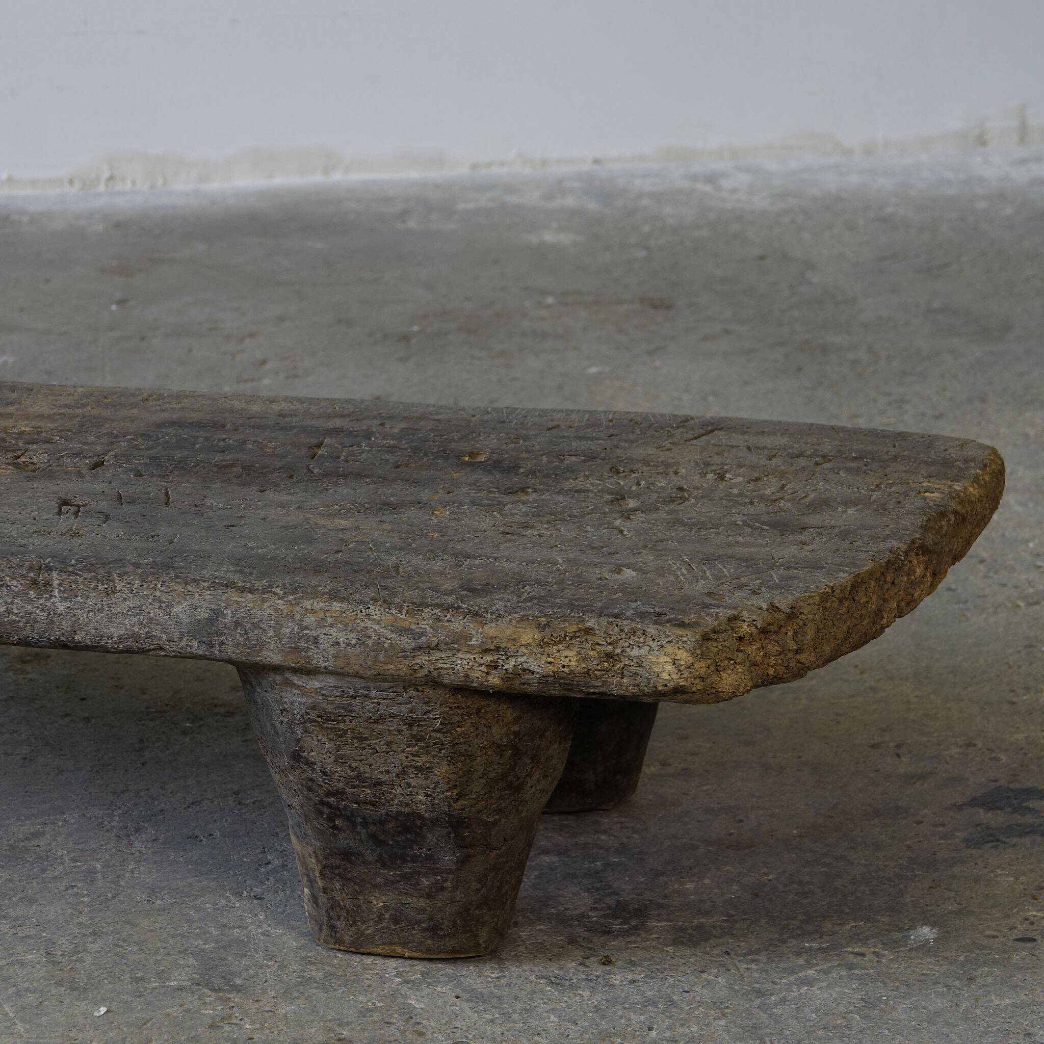 Angami - Authentic old Naga table n°6