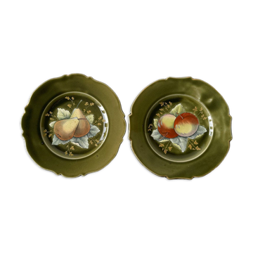 Slip plates decorated with apples and pears