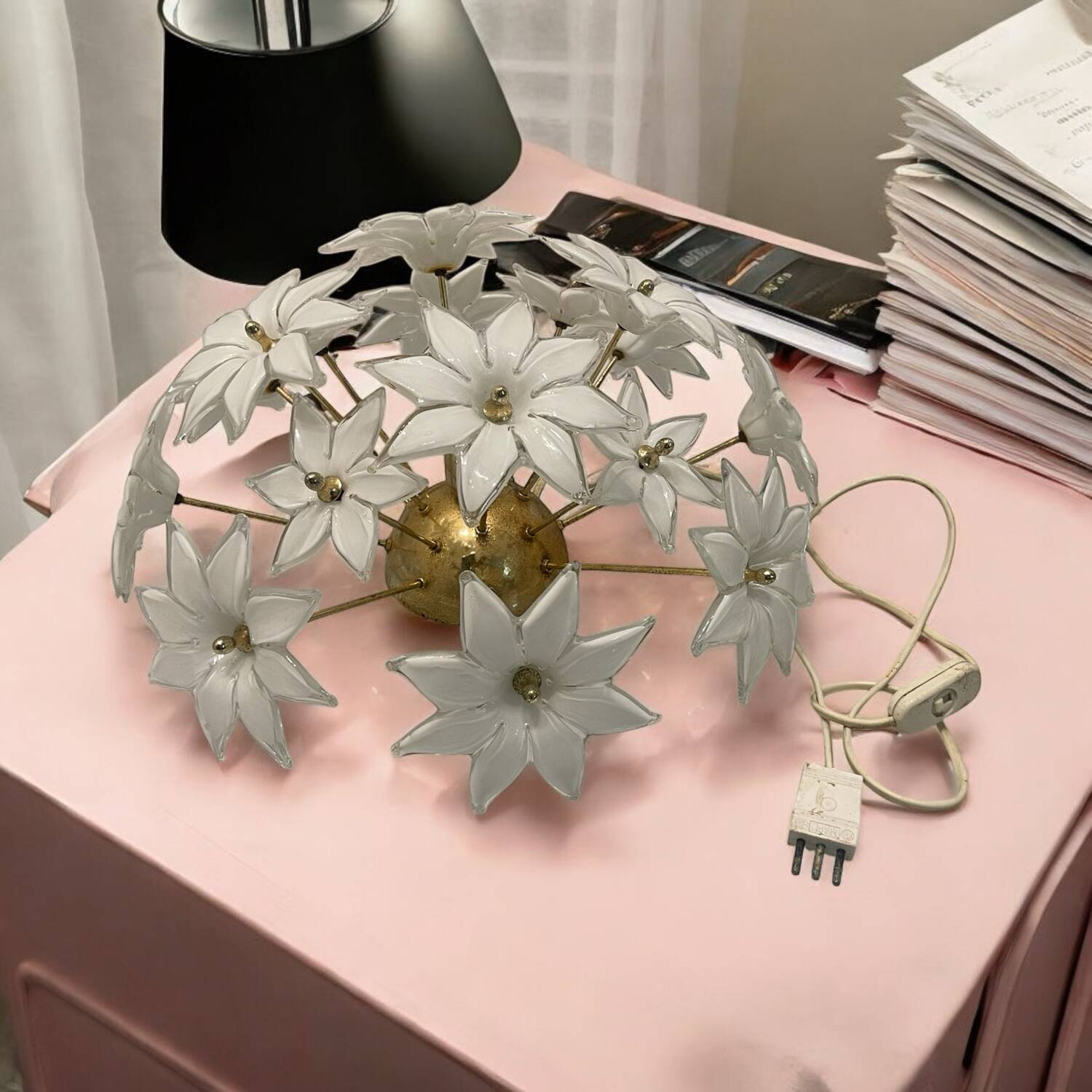 Lampe de table en verre de Murano blanc et laiton, années 1970