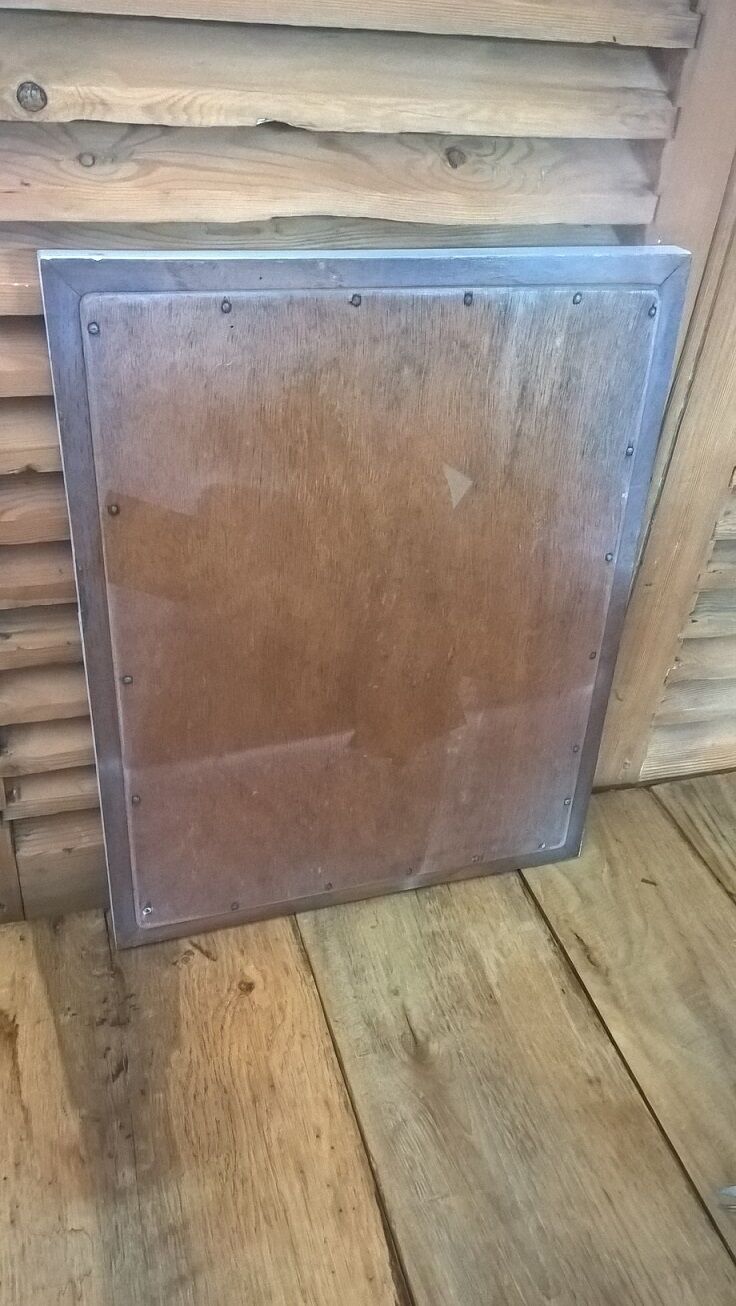 Beveled mirror