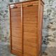 Armoire à rideaux vintage en chêne français – années 1960 – rangement de bureau avec étagères réglables
