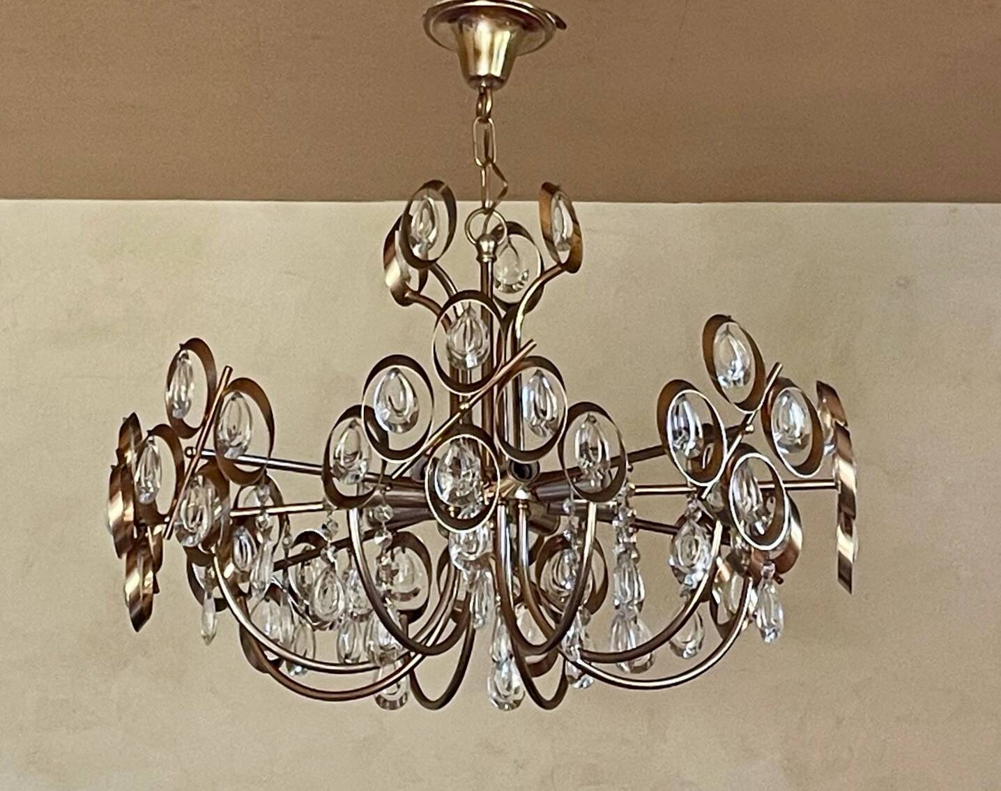 Lustre awarded to Gaetano Sciolari for Palwa.