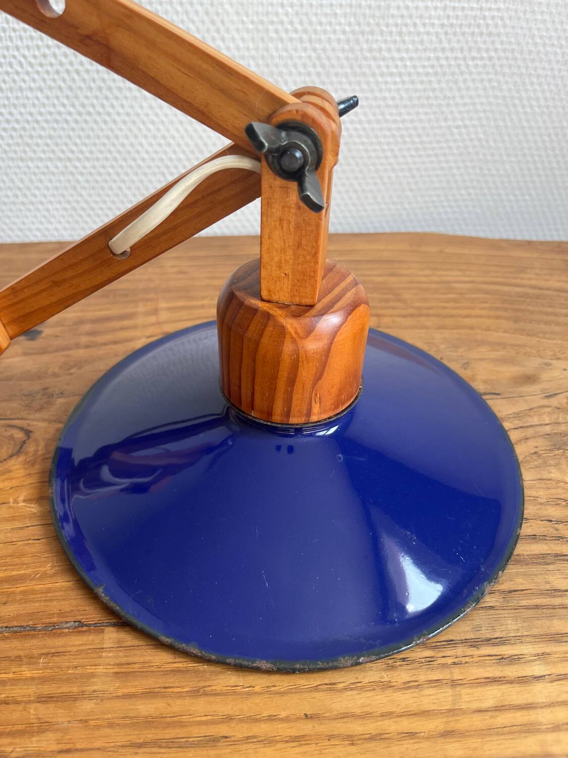 Accordion lamp, wall light, wooden reading light with enameled sheet metal