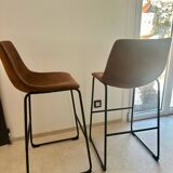 Tabouret de bar en métal et cuir vieilli