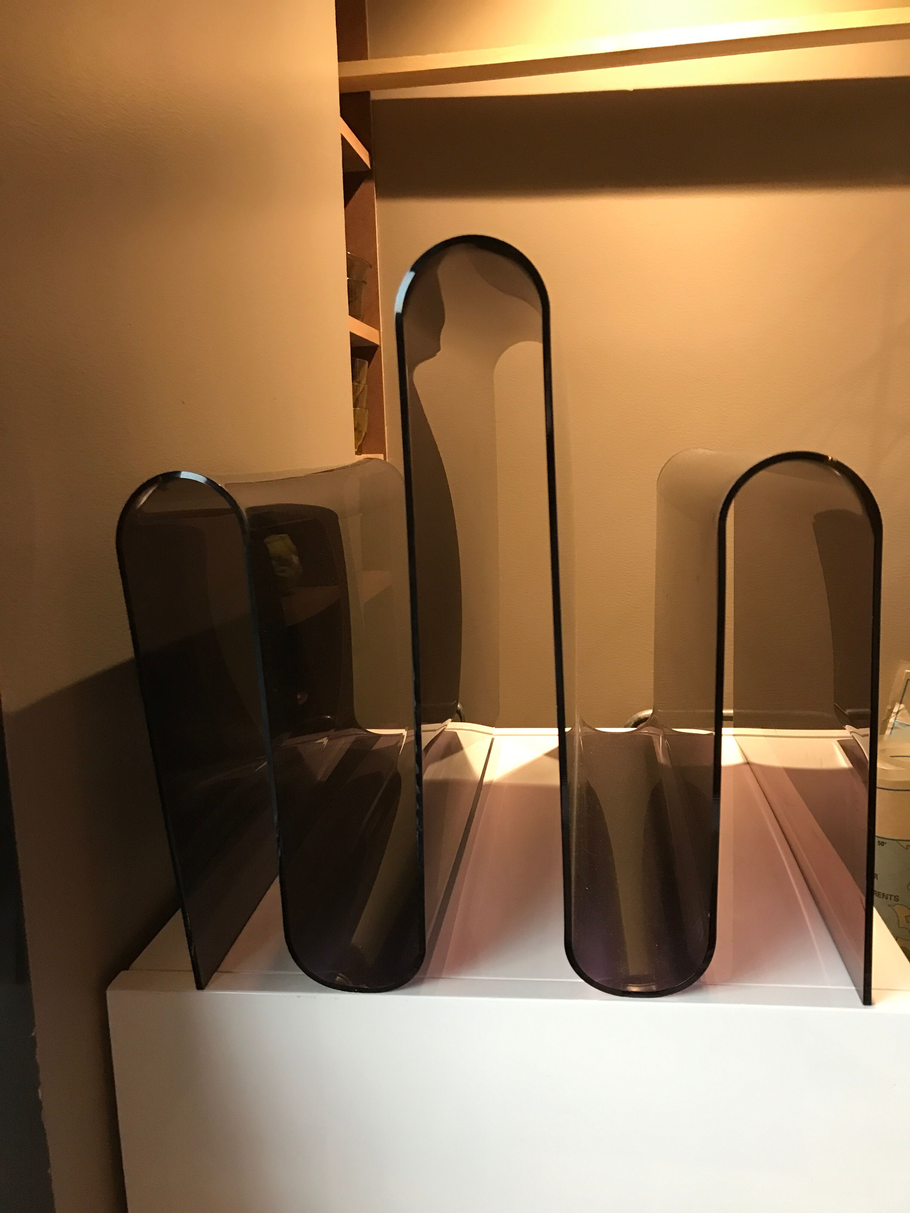 Smoked plexiglass magazine door