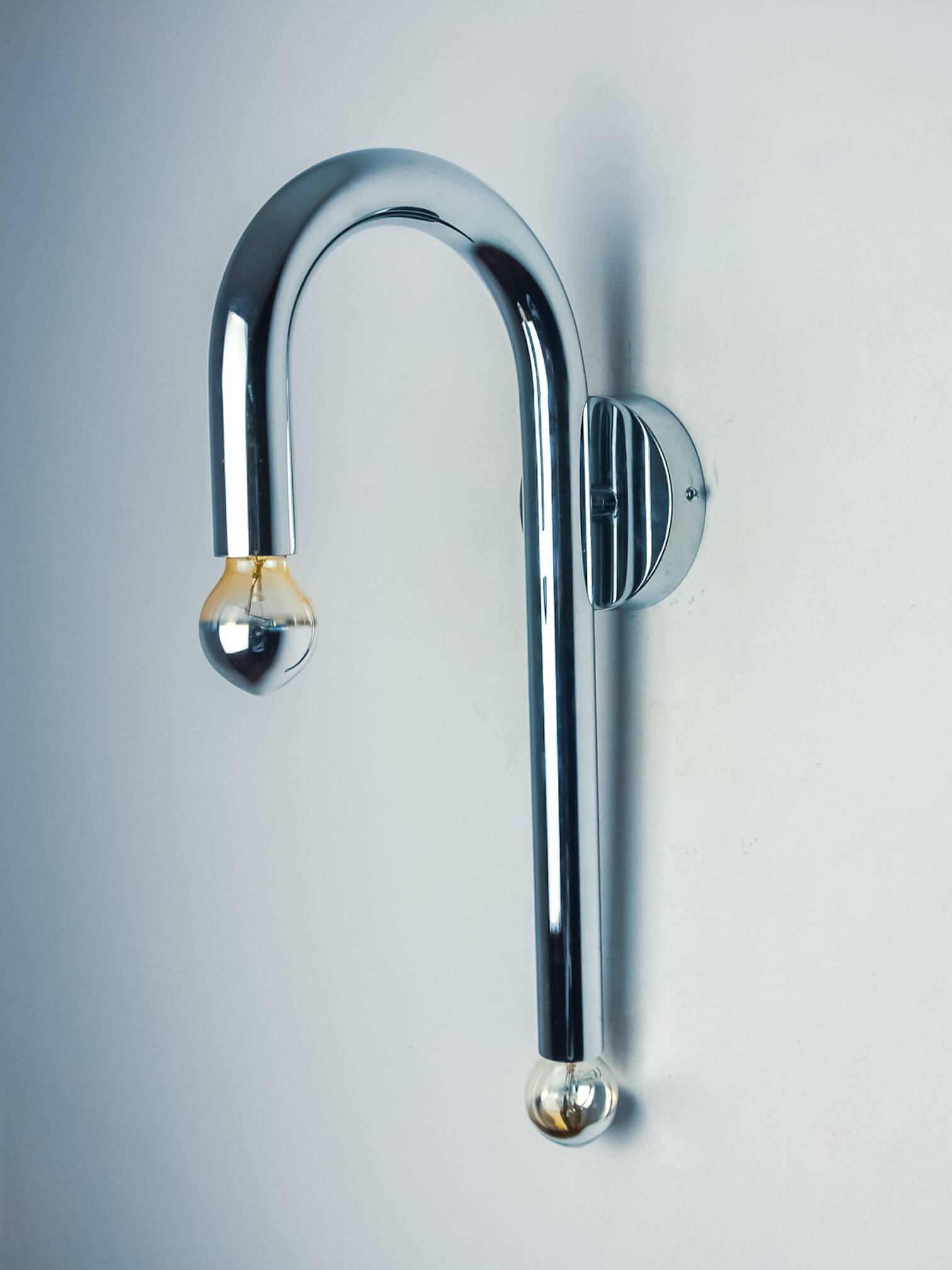 Space-age tubular wall lamp, chromed metal, Italy, 1970