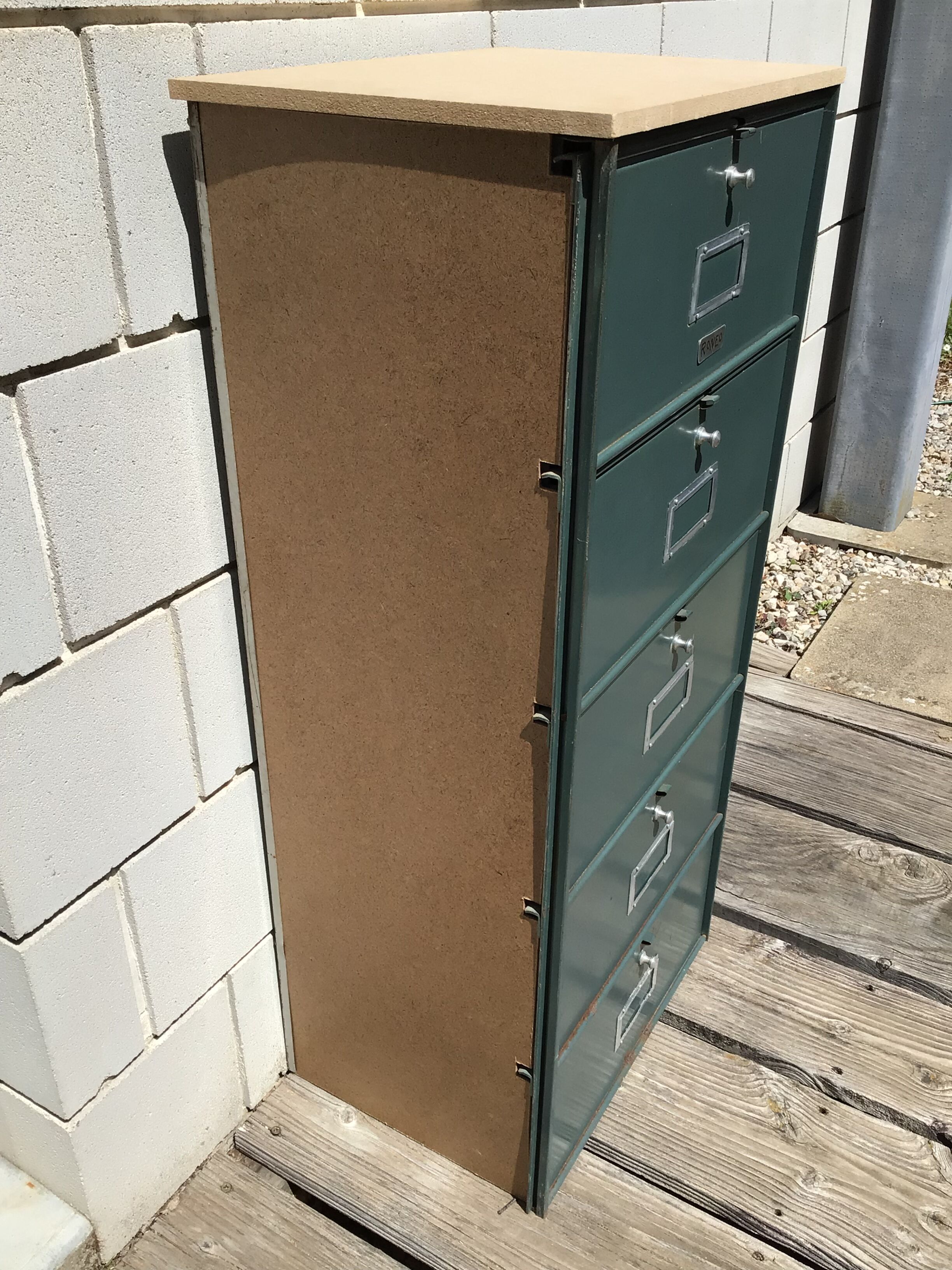 Brambles bramb bluish green 5 lockers