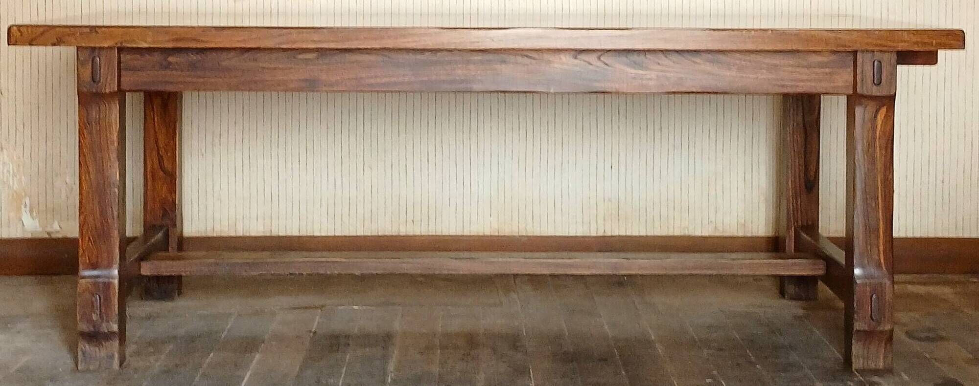 Table de ferme XXL rustique brutaliste "Olavi" en orme teinté NF meubles 12 convives