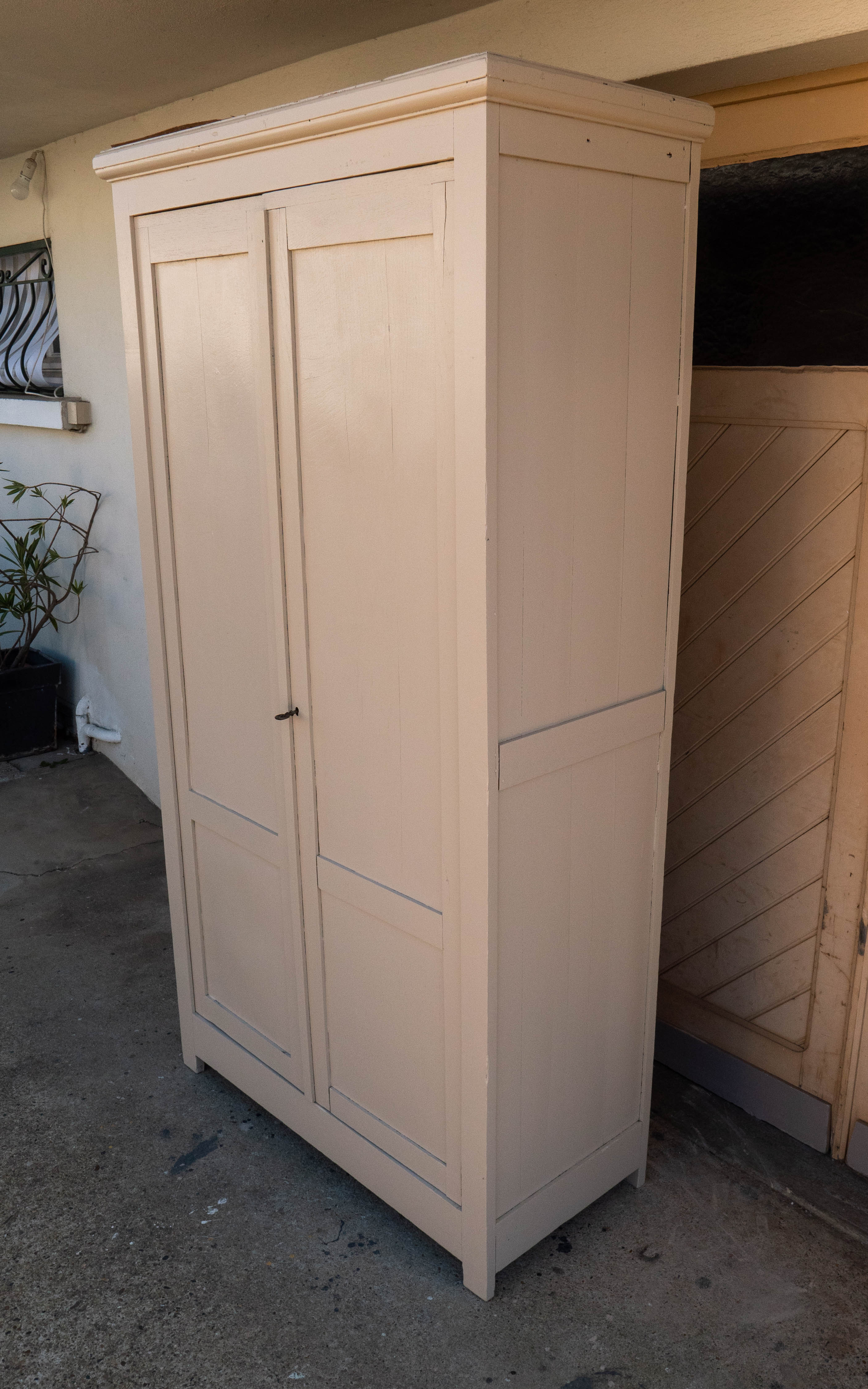 Armoire parisienne