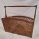 Porte-revues en bois et cannage
