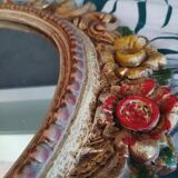 Miroir sculpté en bois et feuille d'or polychrome