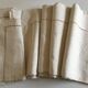 Drap et taies trousseau de réserve en fil de lin brodé de perles