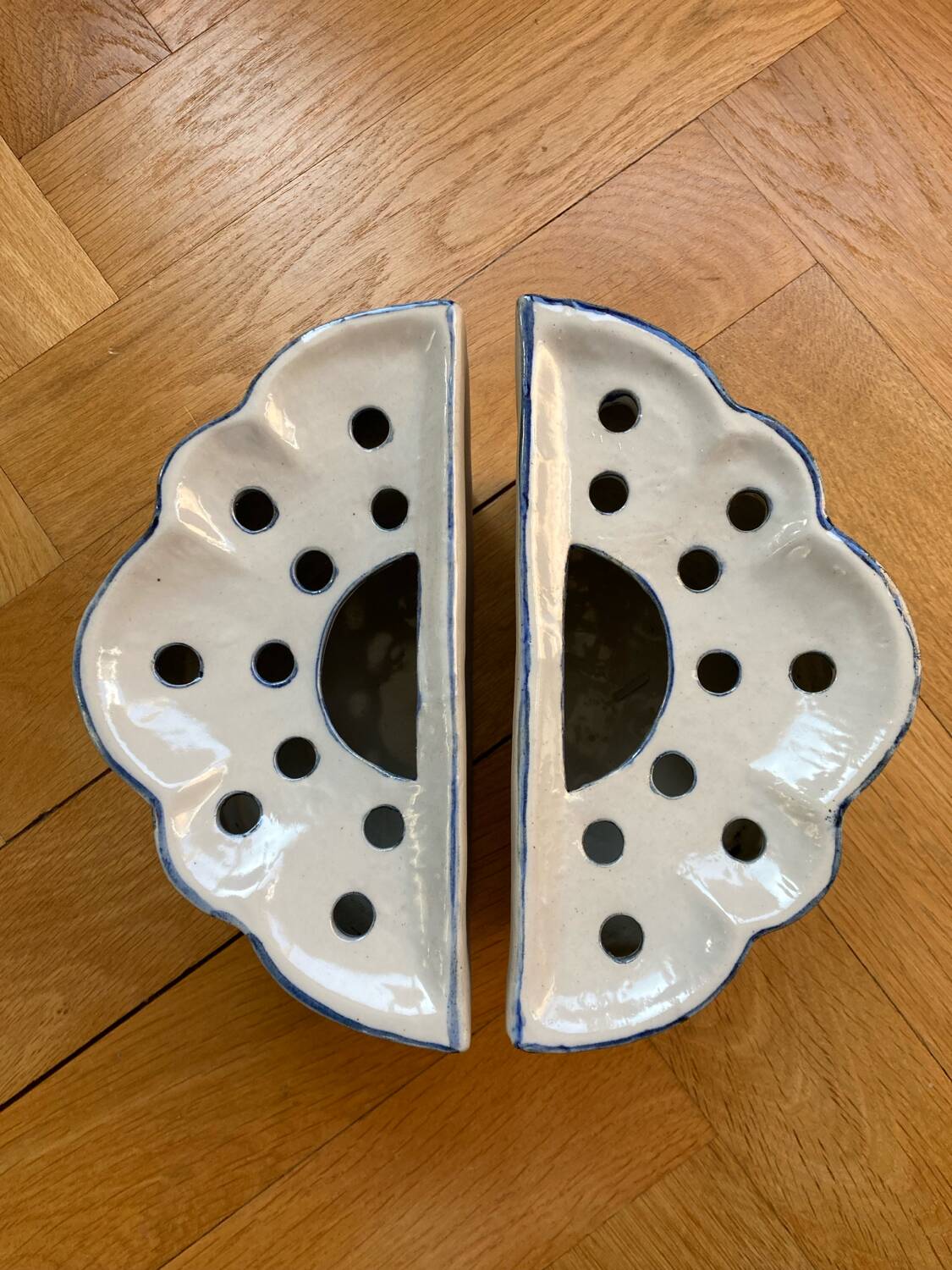 Pair of ceramic flower pots - flower picks with blue floral motifs