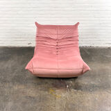 Togo lounge chair in pink velvet model designed by Michel Ducaroy 1973
