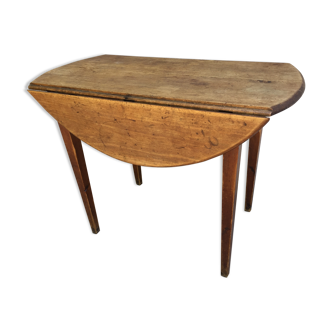 Round table at 2 vintage wood rabats