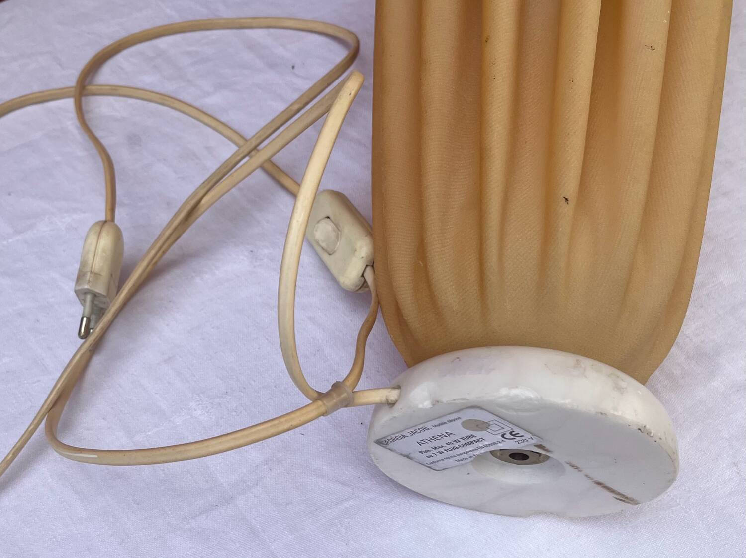 Lampe plastique drapé