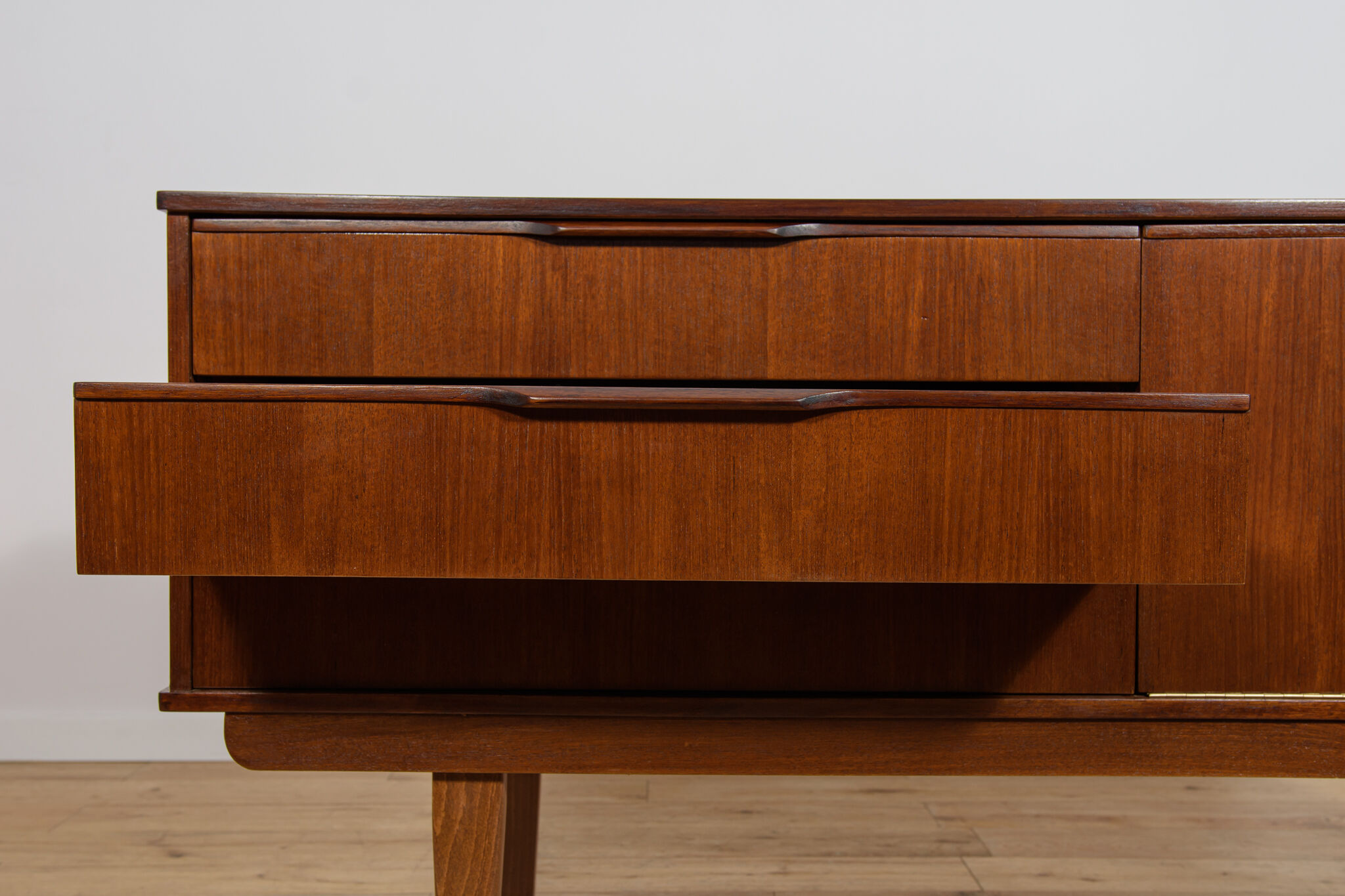 Buffet en teck des années 1960, Royaume-Uni