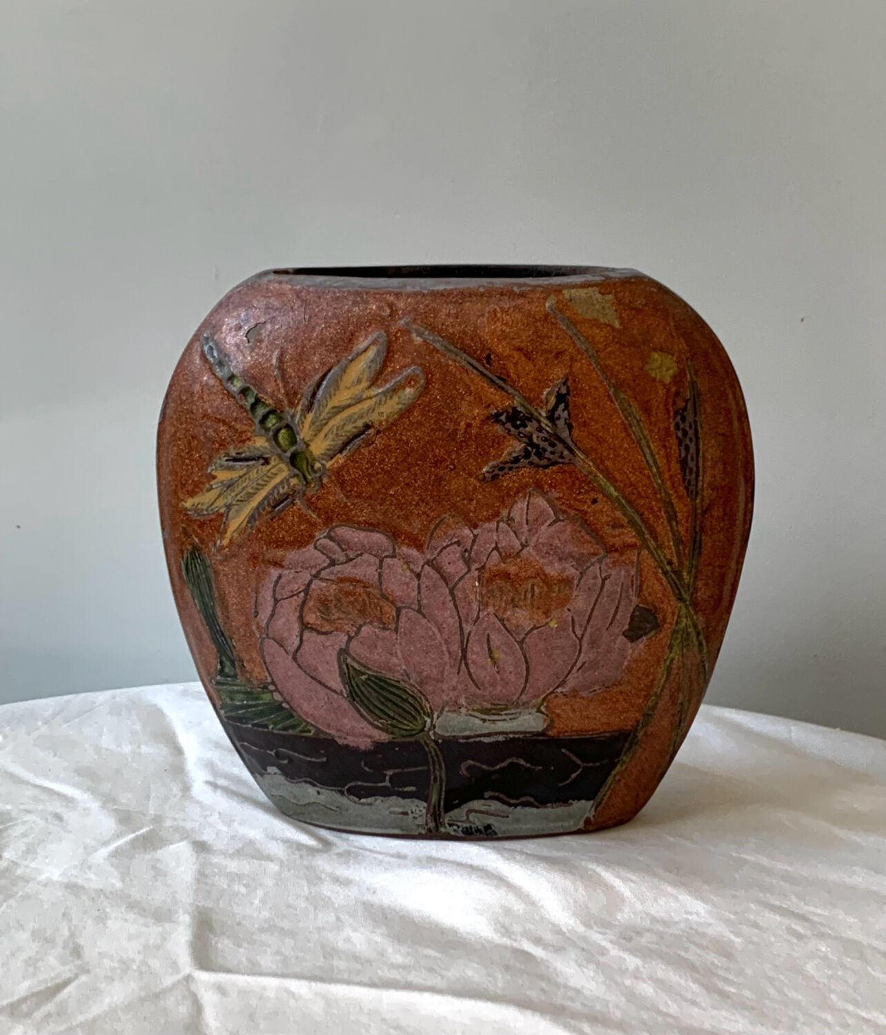 Old cloisonné vase water lilies vintage dragonflies