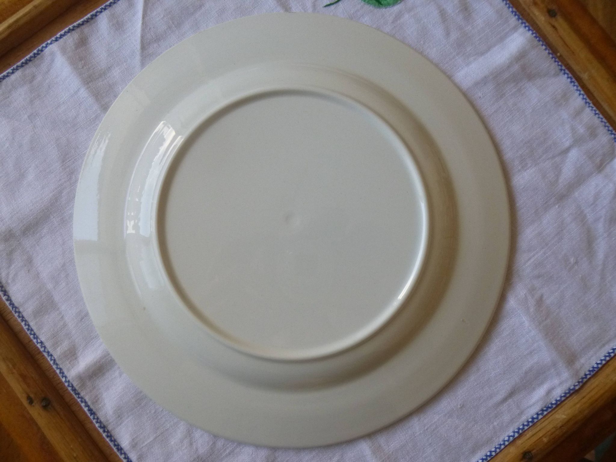 3 Yoplait advertising plates - The 3 musketeers