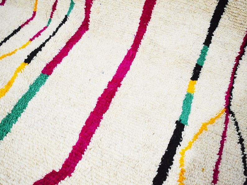 Handmade moroccan berber carpet 168 x 133 cm