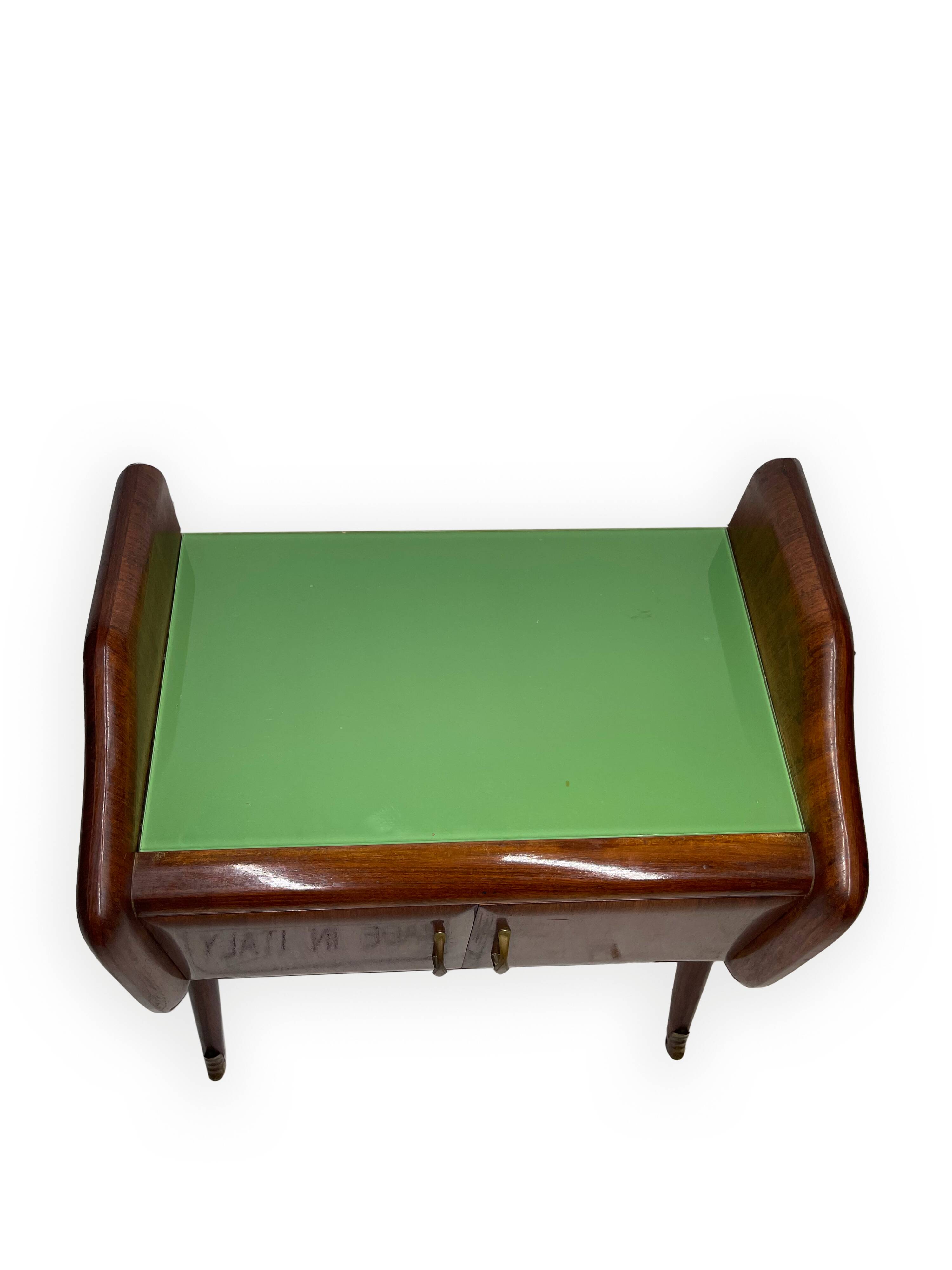 Table de chevet italienne du milieu du siècle