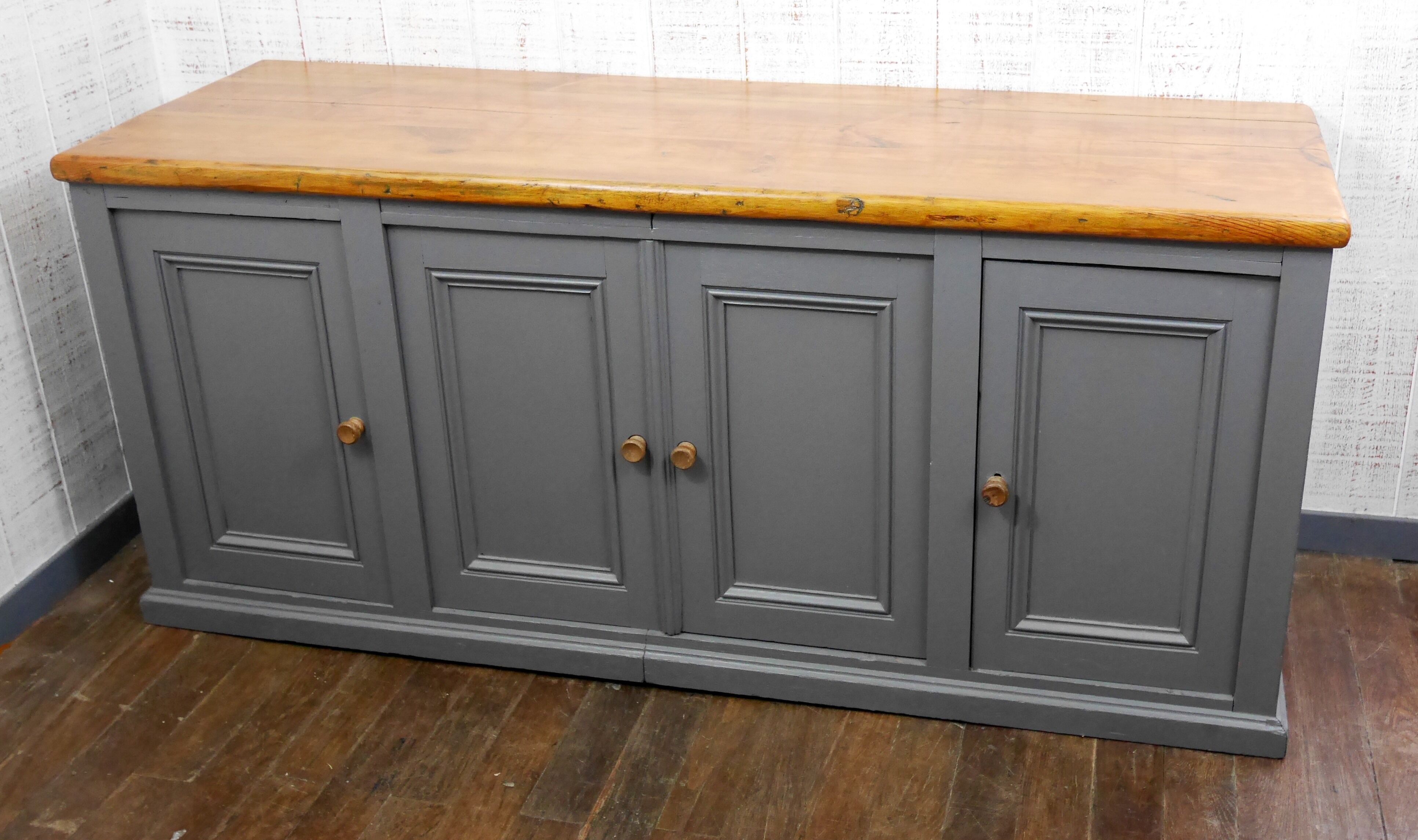 Sideboard