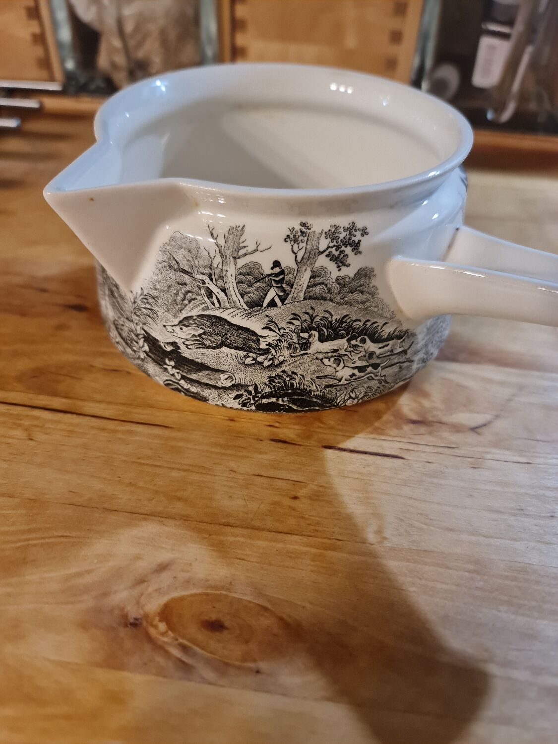 Villeroy & Boch Mettlach Artemis Hunter Dog Wild Boar Pot