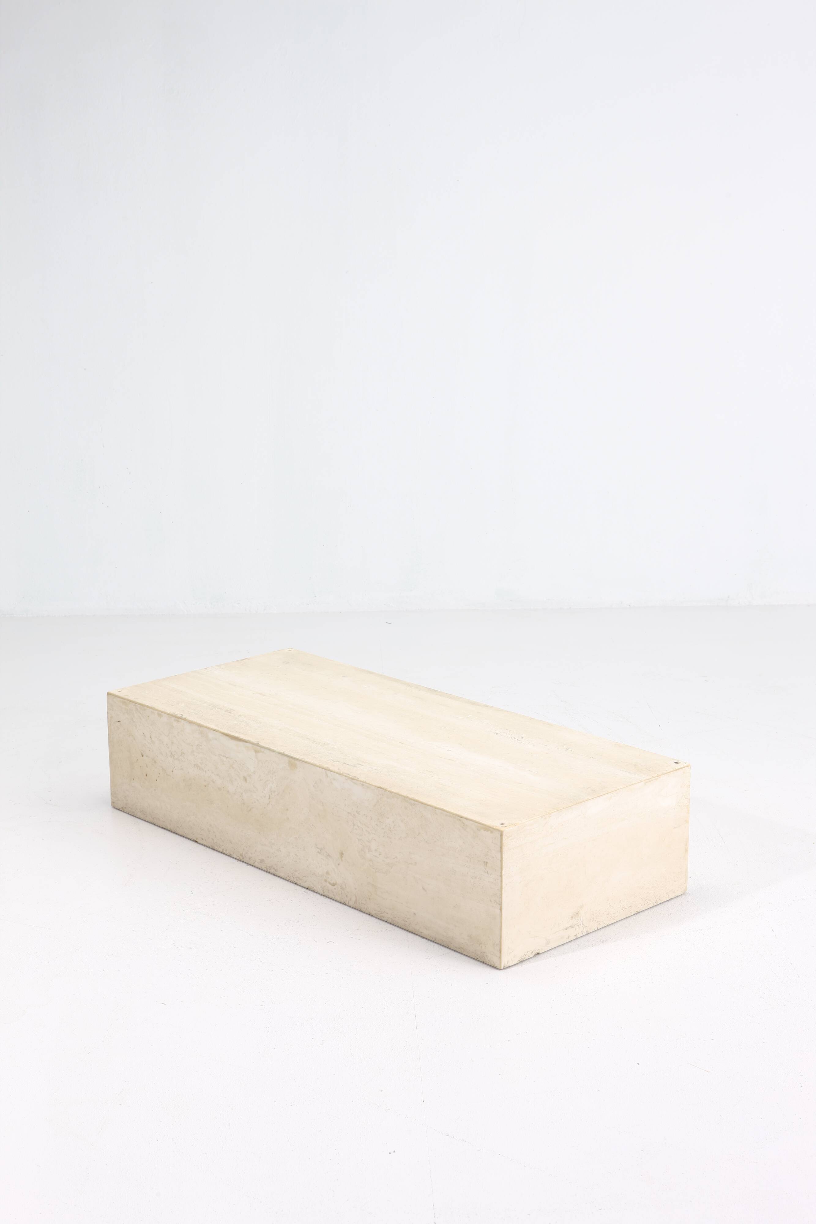 Re Quadro Coffee Table in Travertine and Lacquered Wood by Paolo Piva