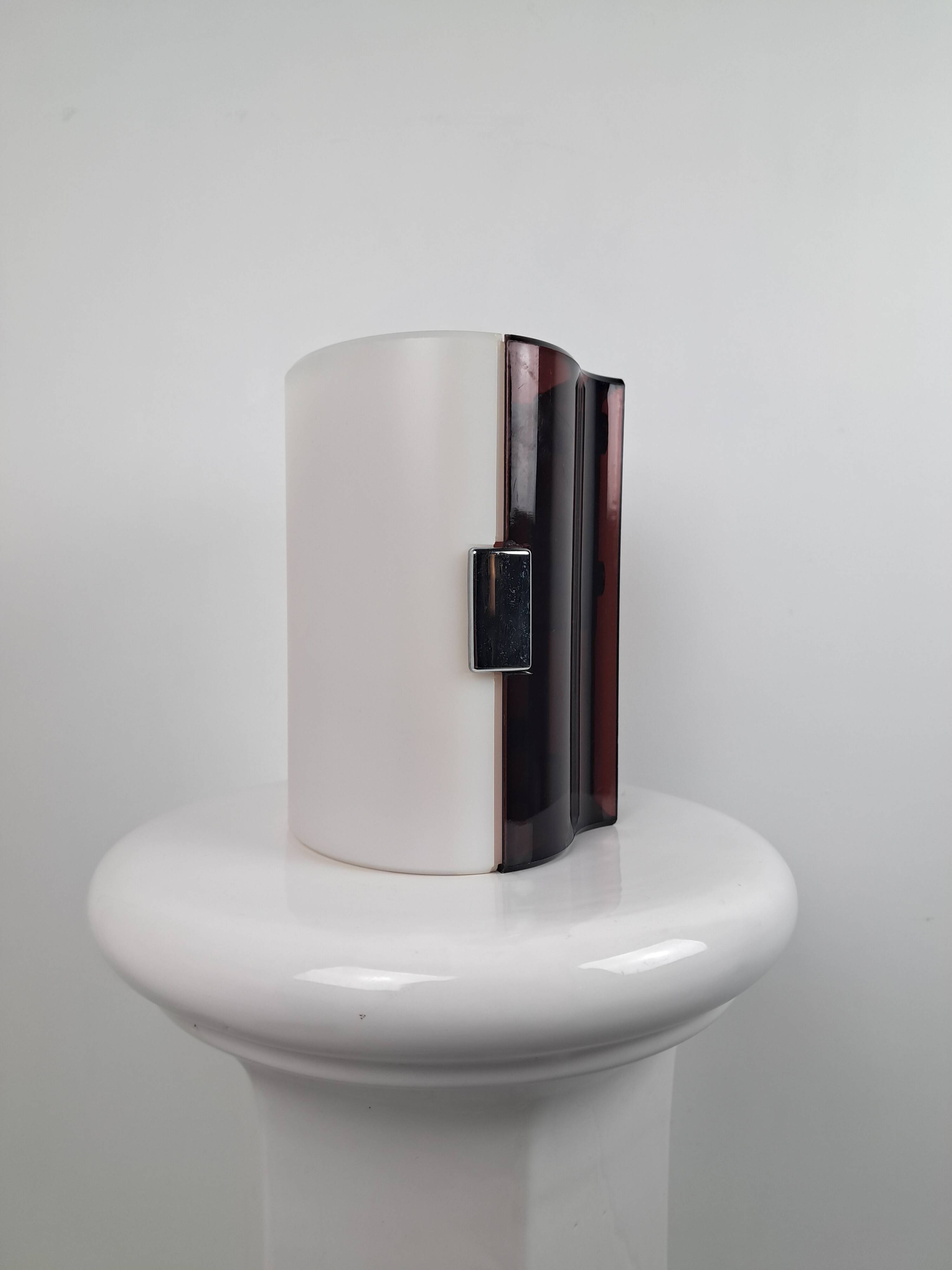 Allibert space age 80s plexiglass wall light