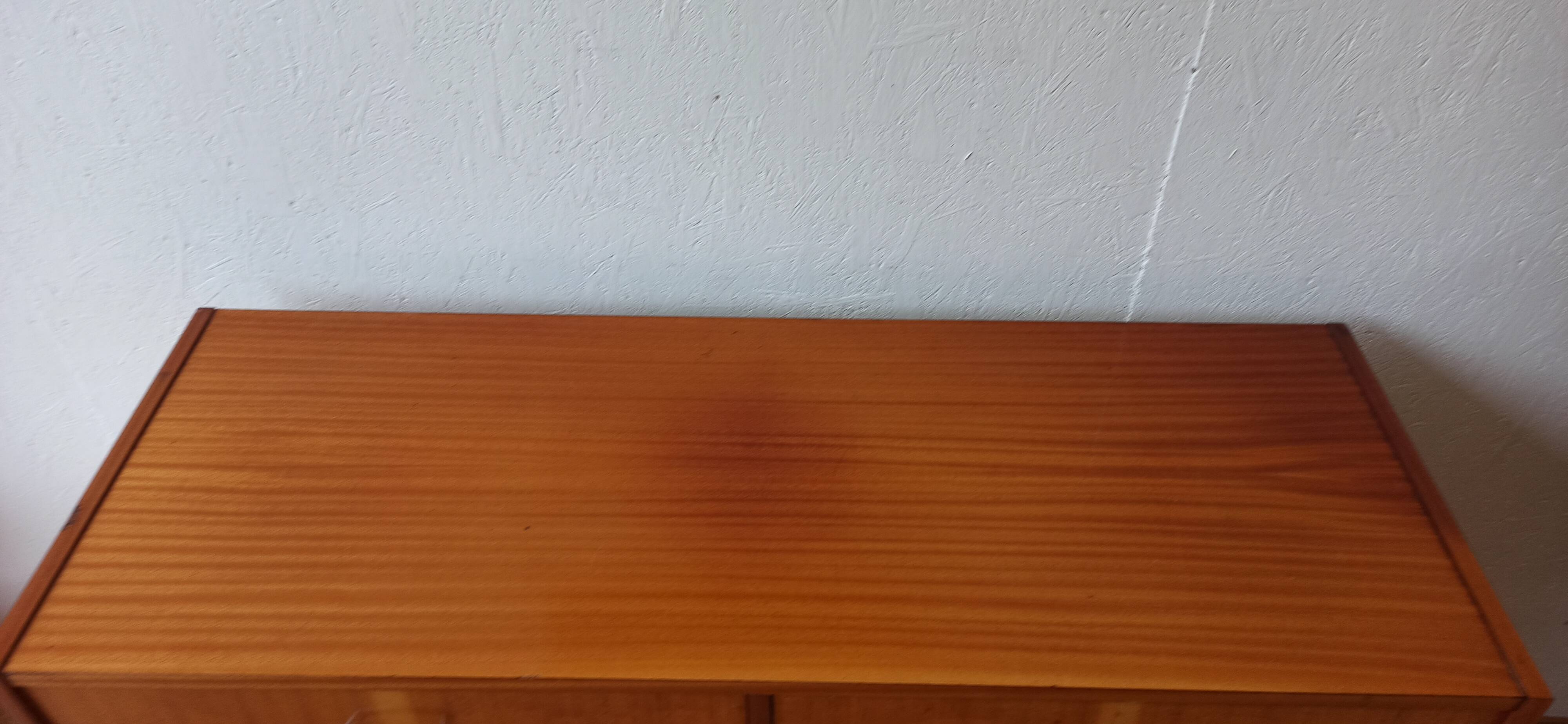 Buffet moderniste, années 1970