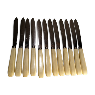 Coffret de 12 couteaux 50/60 manche bakélite
