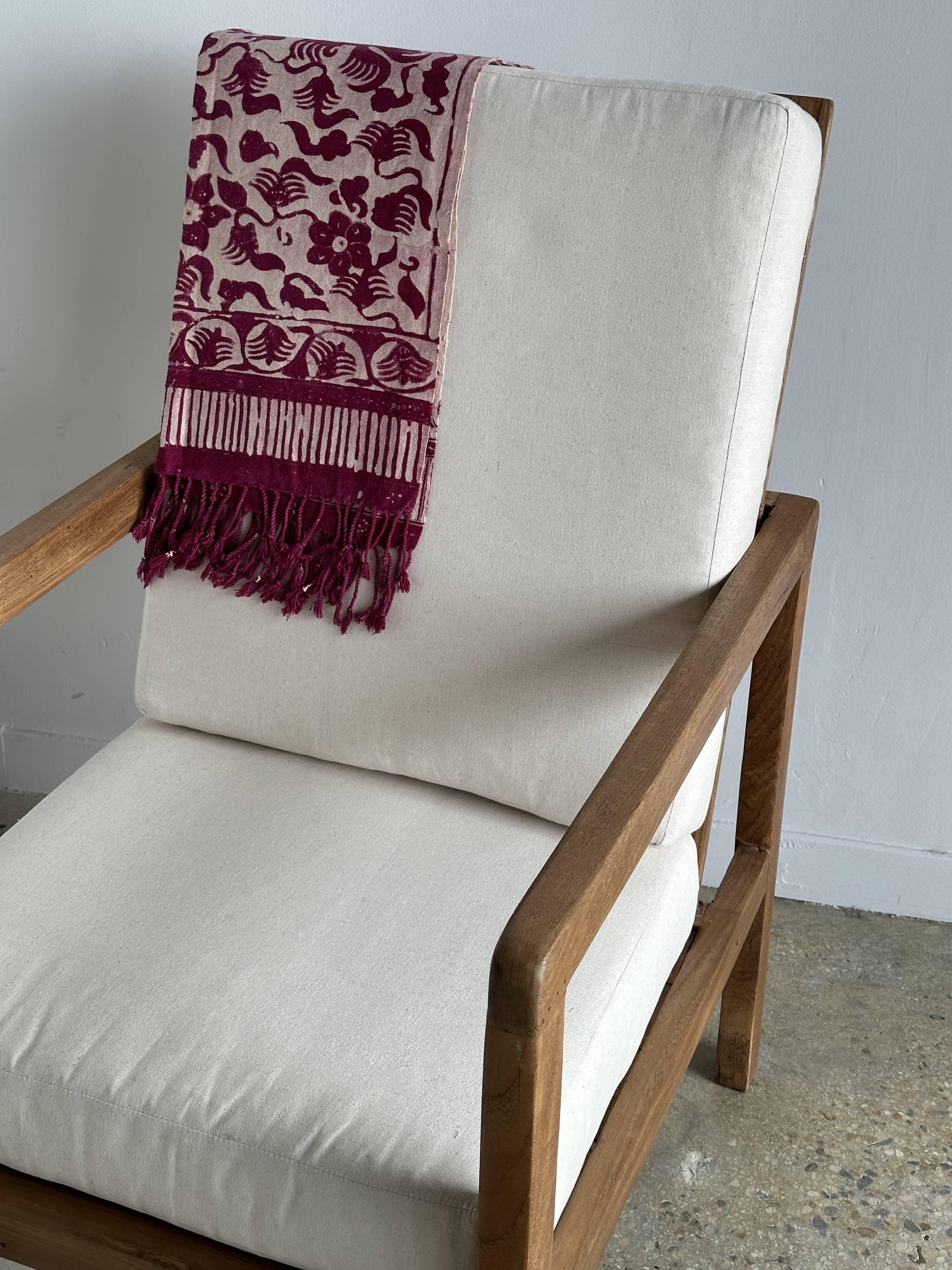 Armchair in natural wood (teak) minimalist design