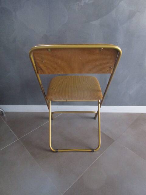 70's folding chair in velvet