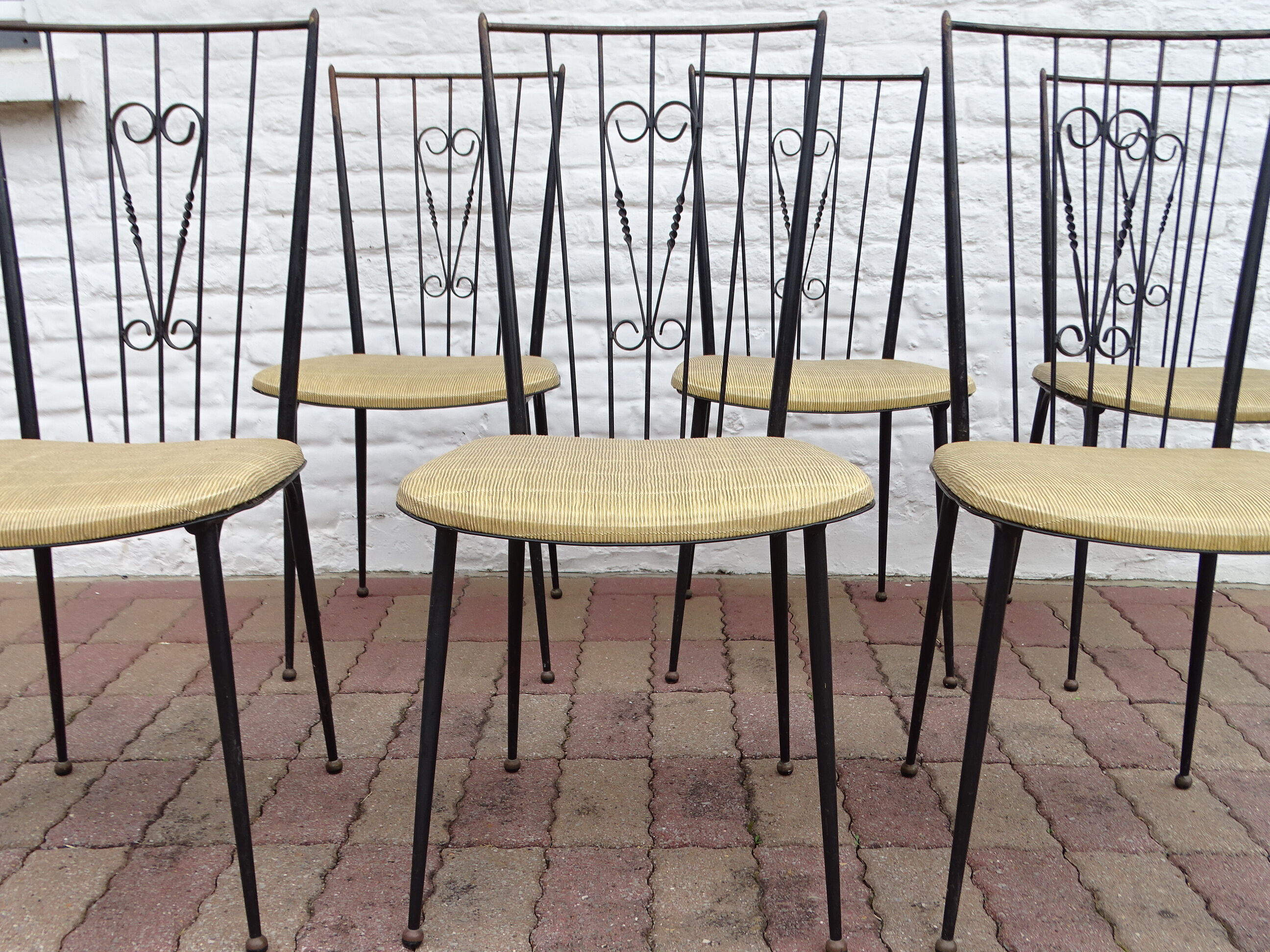 Set of 6 vintage chairs by Colette Gueden
