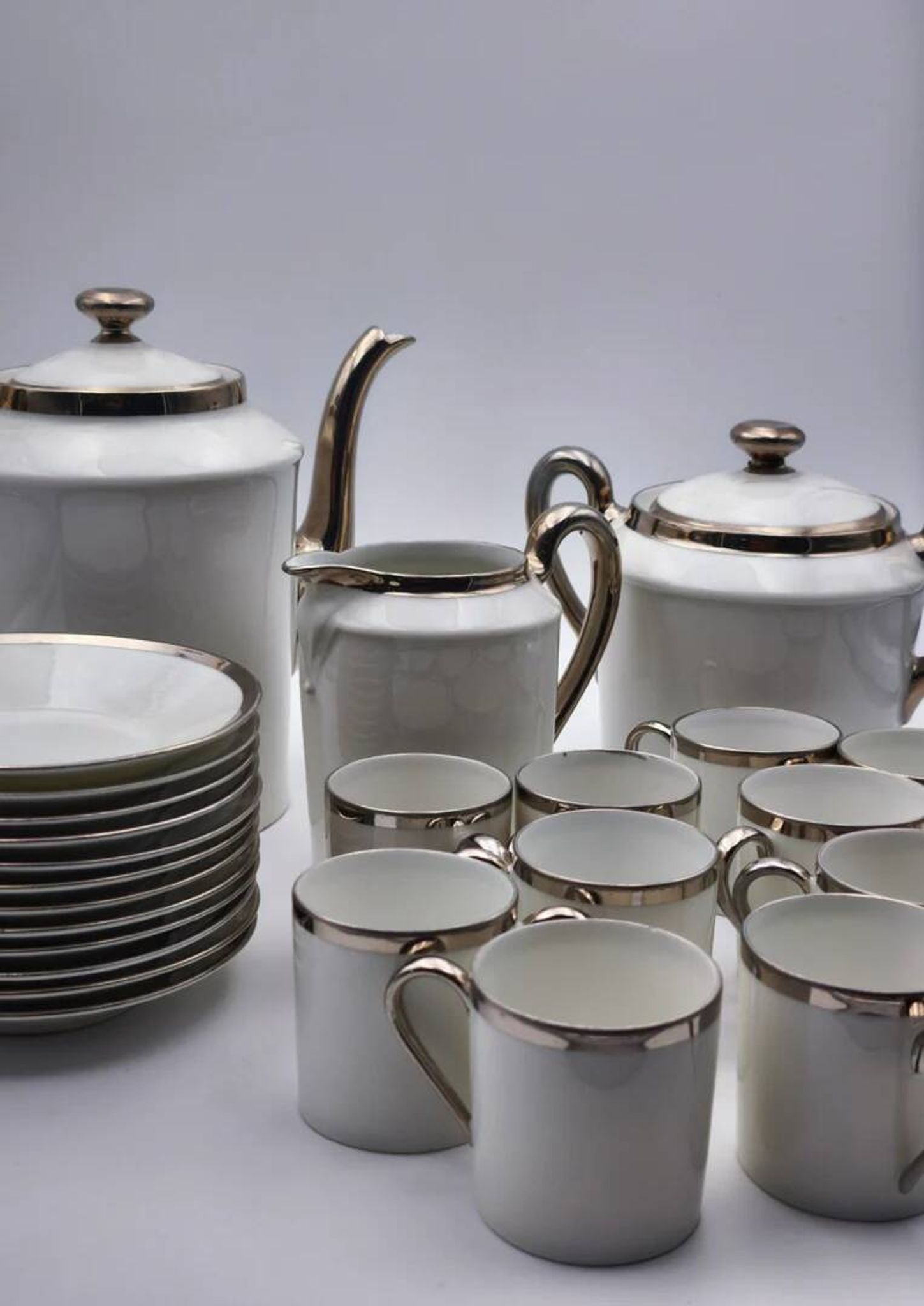 Prestigious coffee service – Bernardaud & Cie (B & Cie) Limoges – 26 pieces