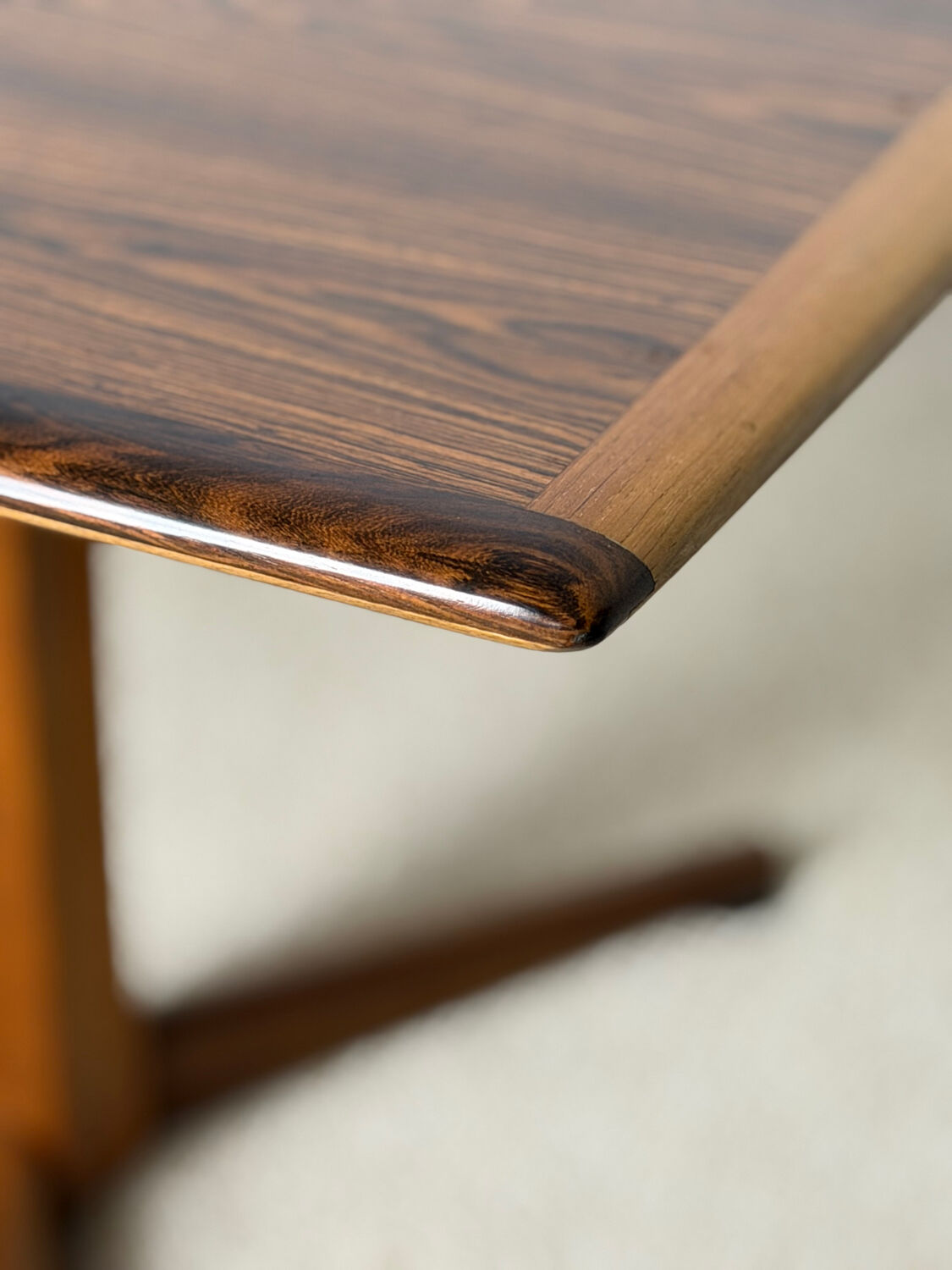 Vintage coffee table – Wooden top & star base