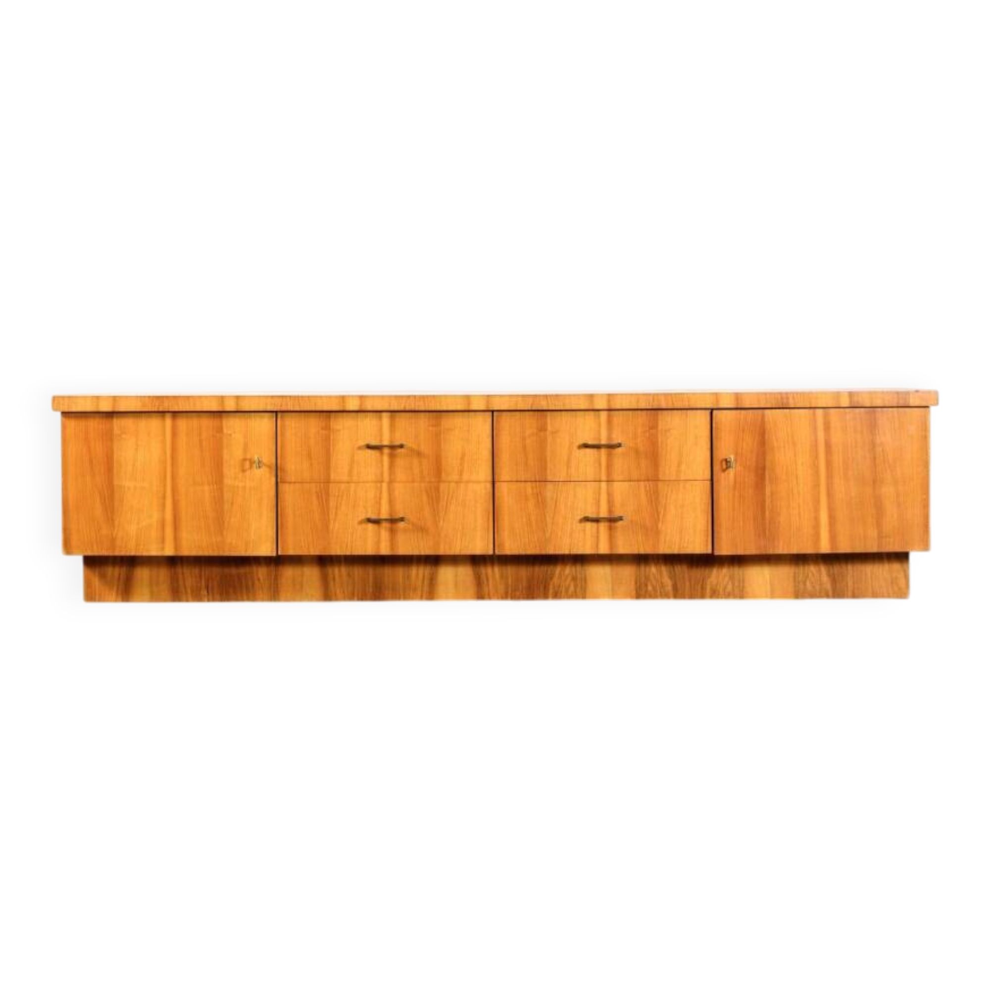 Low enfilade in rosewood
