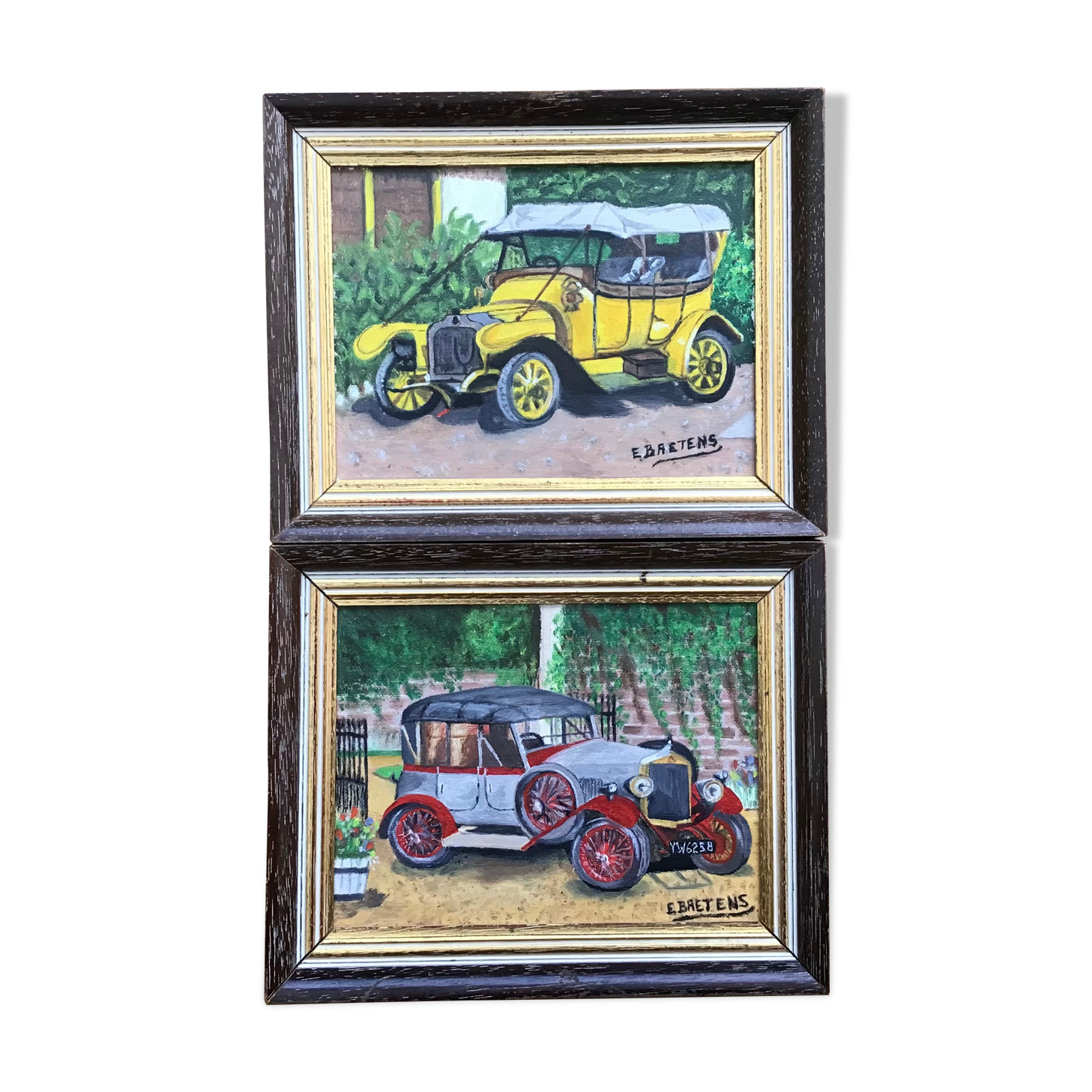 Pair vintage paintings representing 2 old tacots