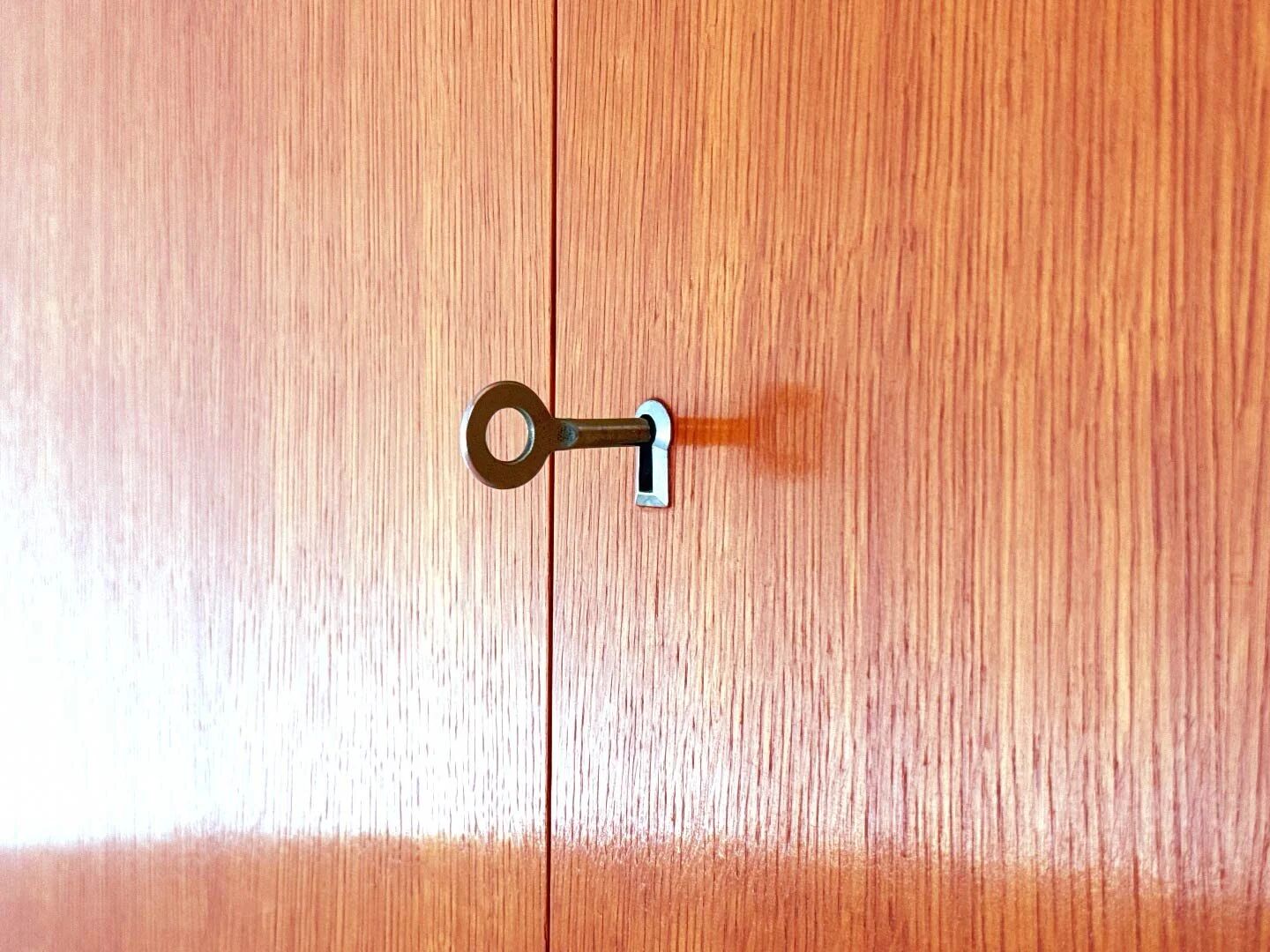 Vintage U-450 display cabinet – Jiroutek for Interier Praha