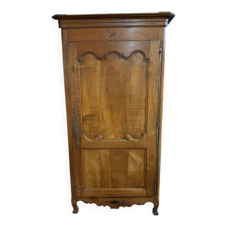 Louis XV walnut bonnetière