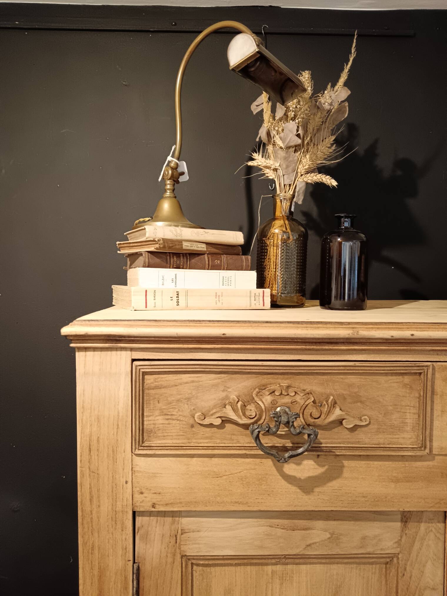Parisian sideboard in raw wood with 2 doors and 3 drawers