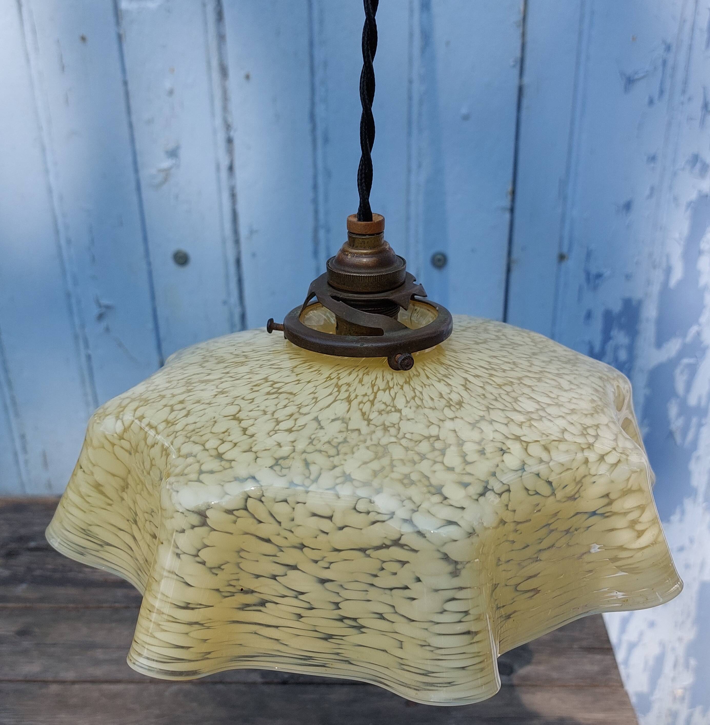 Yellow clichy glass suspension