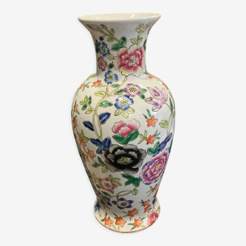 Chine vase en porcelaine peinte décor floral