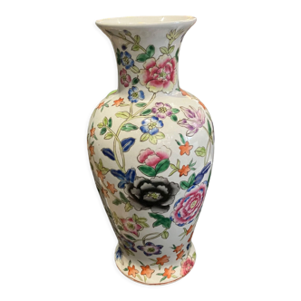 Chine vase en porcelaine peinte décor floral