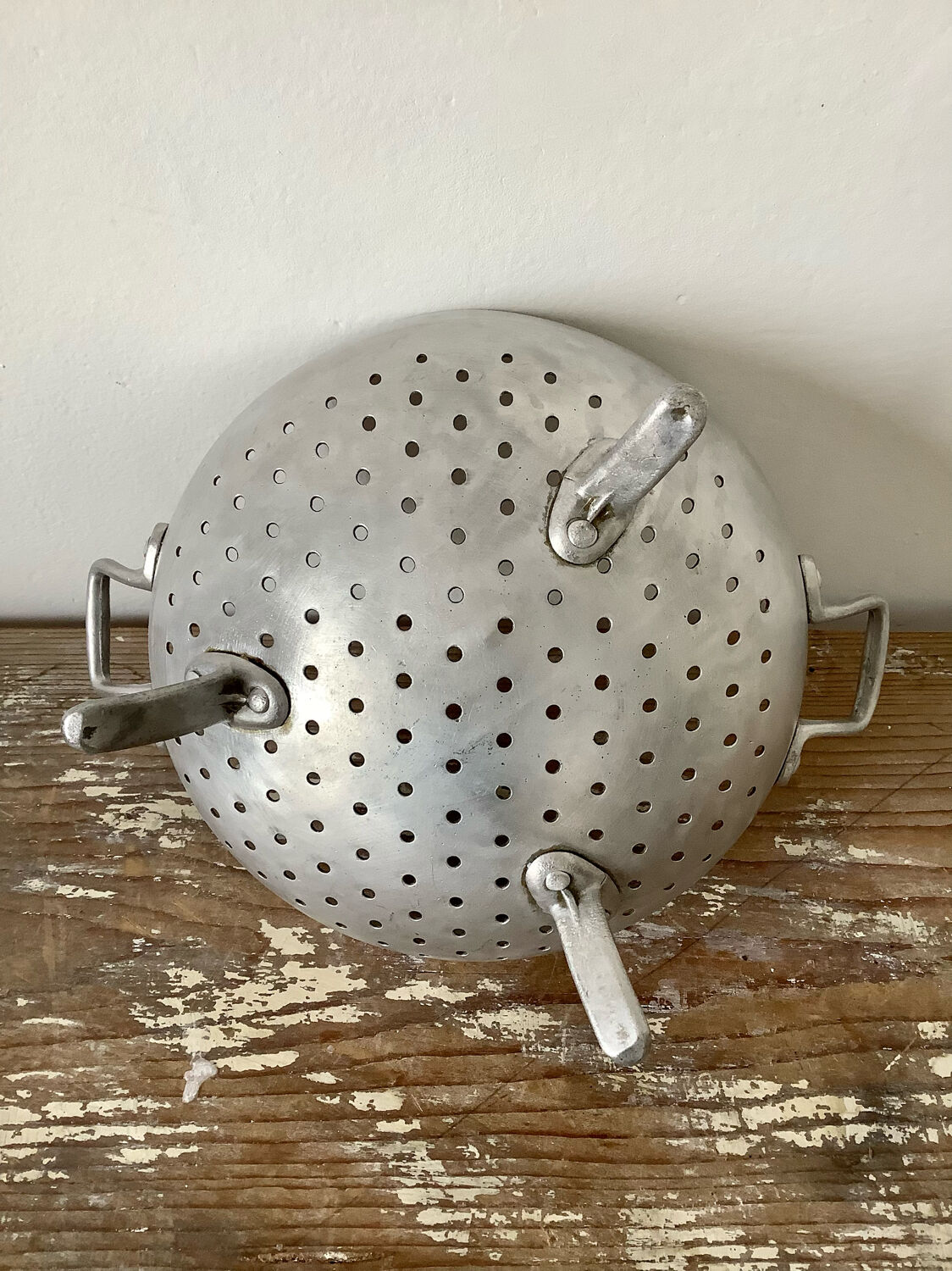 Aluminum strainer
