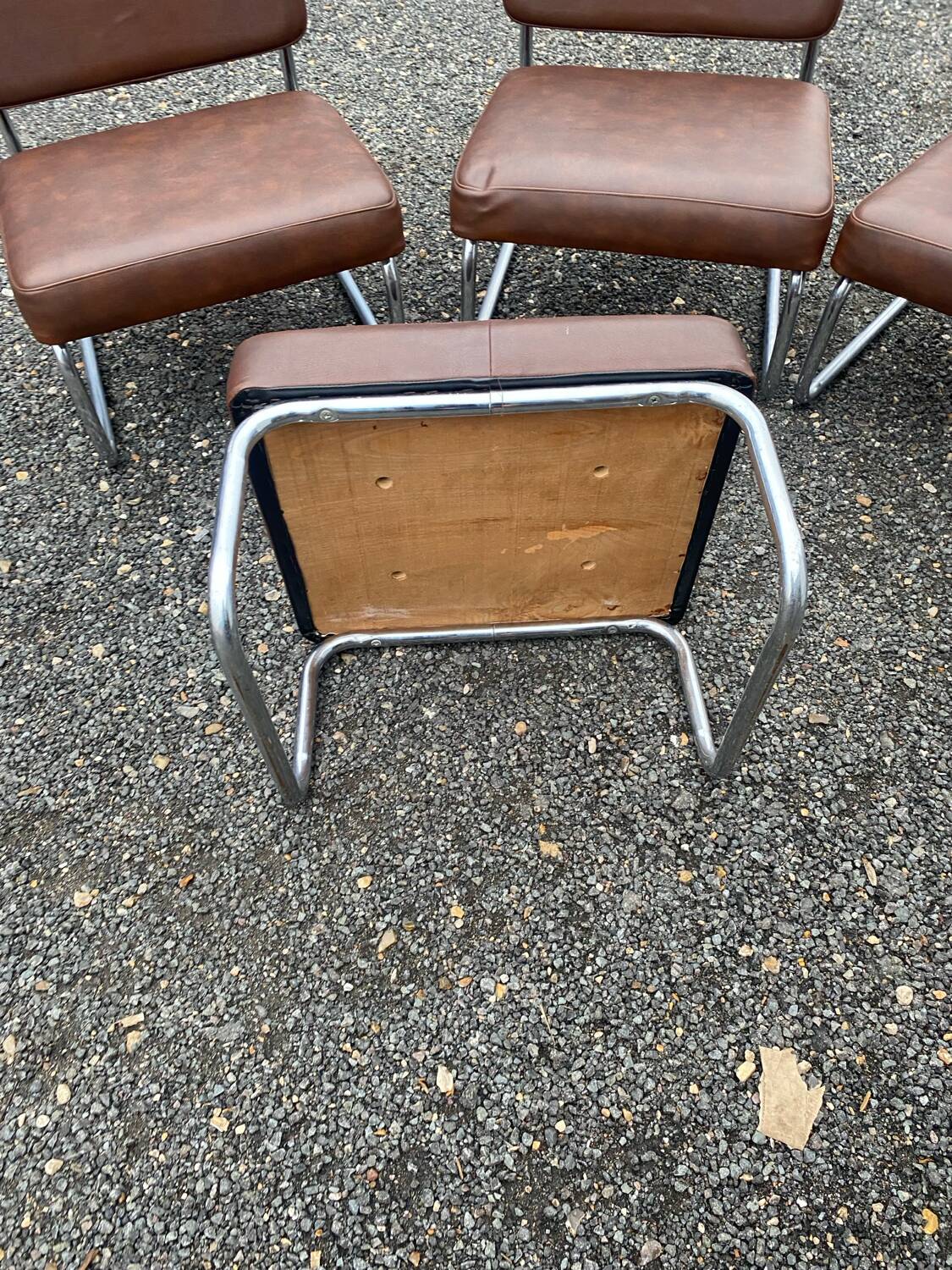 Set of 3 vintage 70s armchairs + pouffe – Brown faux leather