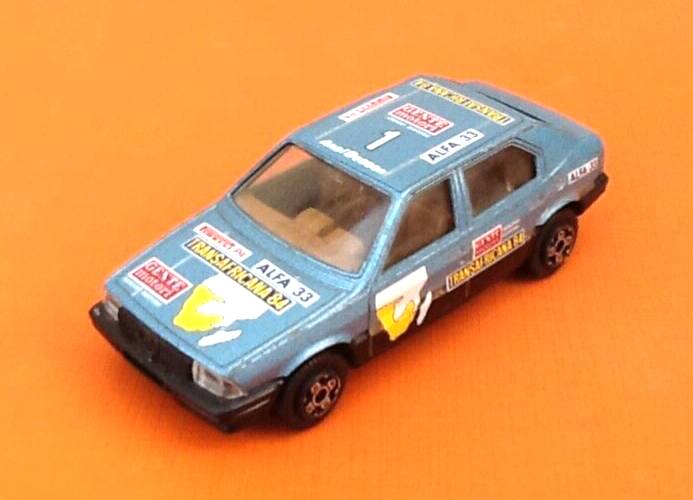 Alfa Romeo 33 miniature car
