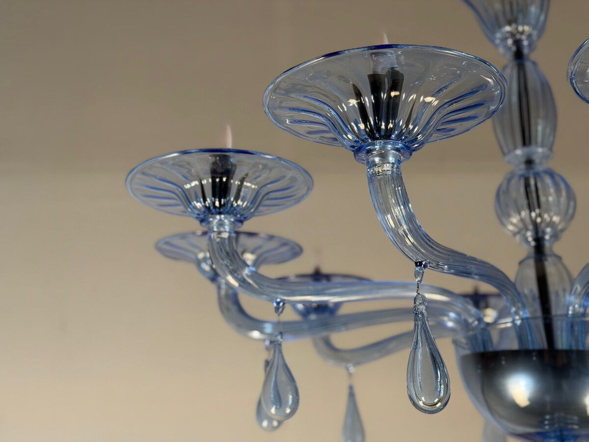Venetian glass chandelier in blue Murano, circa 1980.
